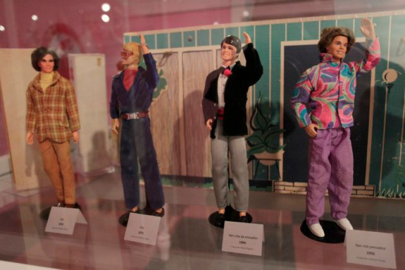 Muñecos Ken en la exposición de Madrid.
