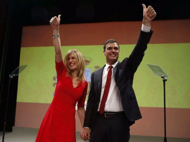 Begoña Gómez y Pedro Sánchez, en la presentación de la candidatura de 2015.