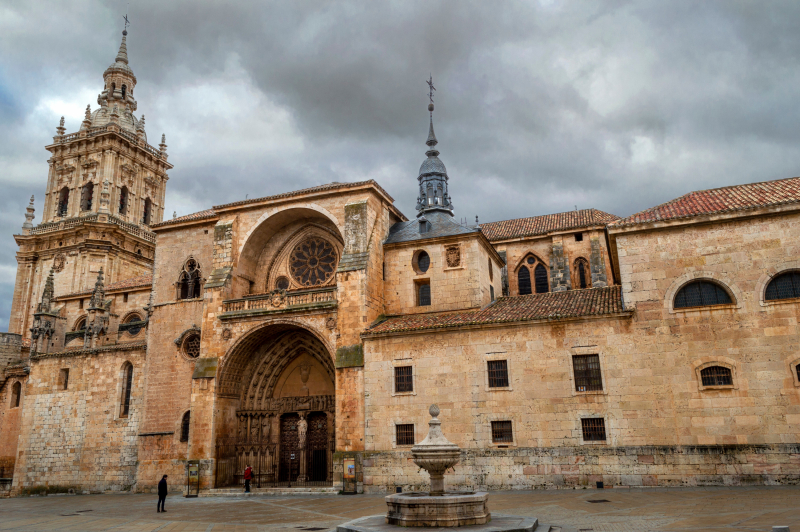 Plaza de la Catedral en El Burgo de Osma.