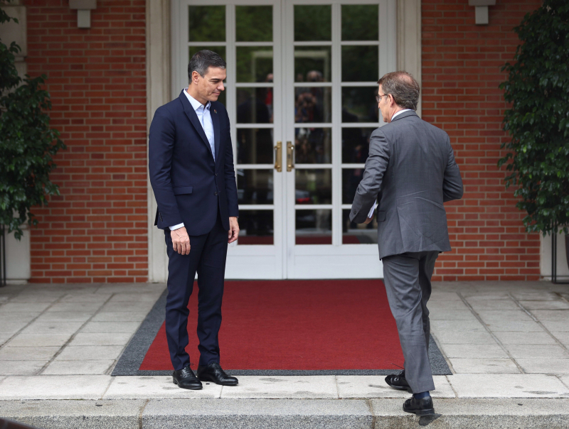 Pedro Sánchez y Alberto Núñez Feijóo, a las puertas de Moncloa