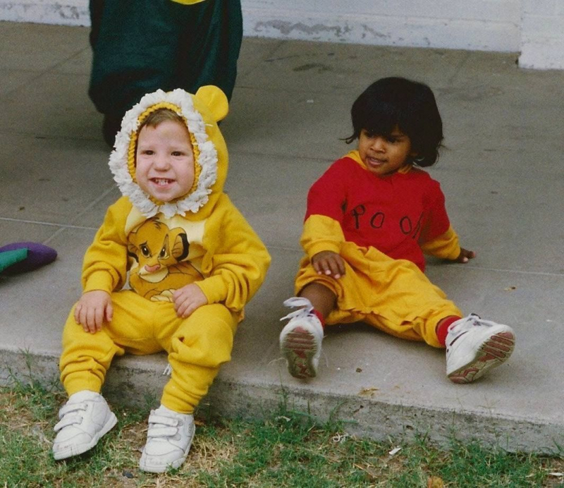 Laura y Matt, disfrazados de Winnie the Pooh y Simba.