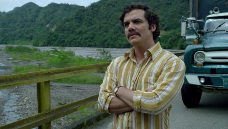 Wagner Moura interpretando a Pablo Escobar en 'Narcos'.