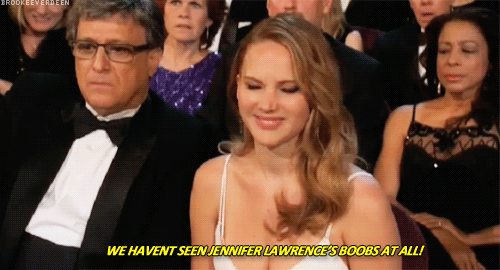 Jennifer Lawrence se cayó en los Oscar porque estaba pensando en tartas (FOTOS, VIDEO, GIFS)
