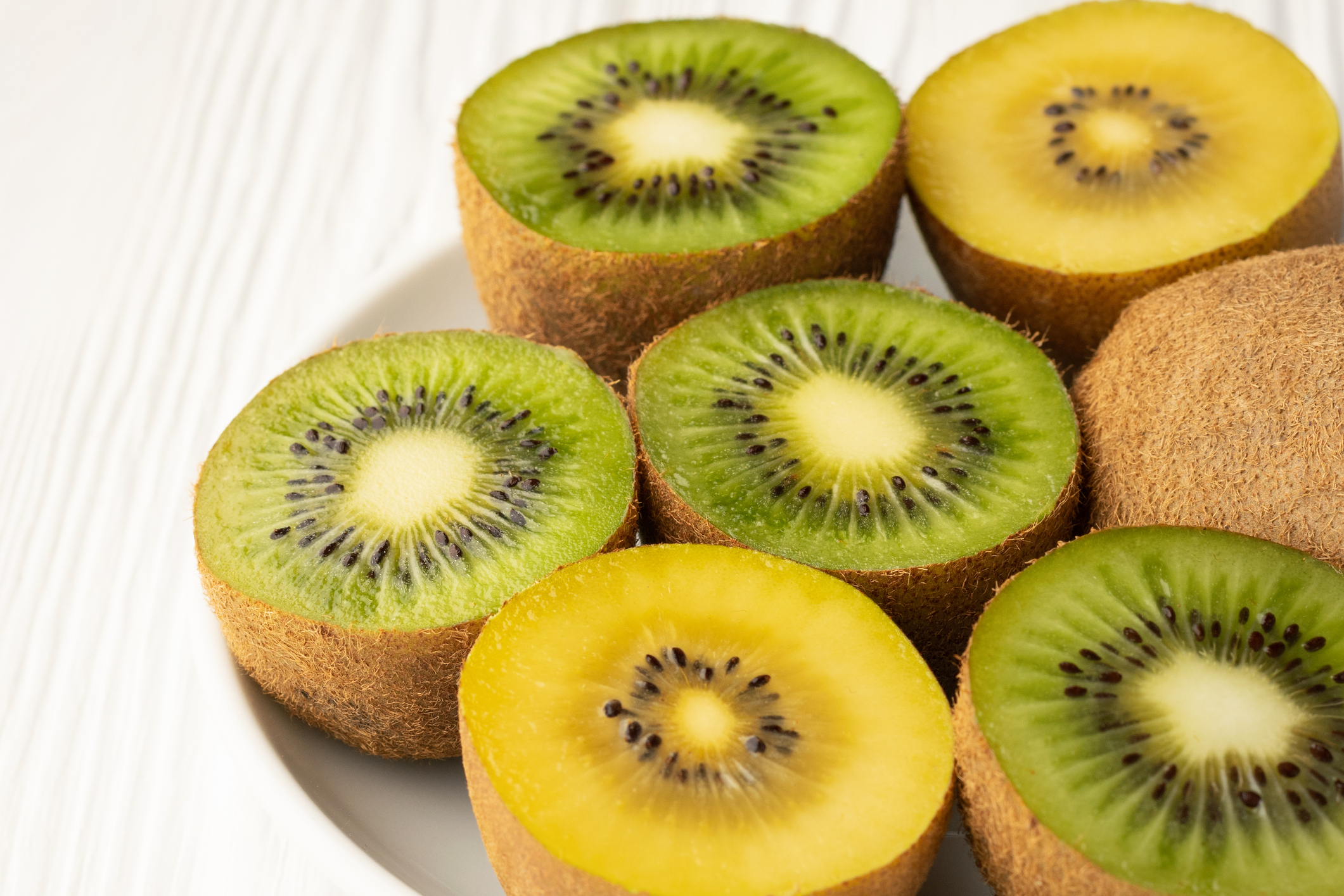 Kiwi verde o kiwi amarillo: no saben igual y los beneficios para la ...